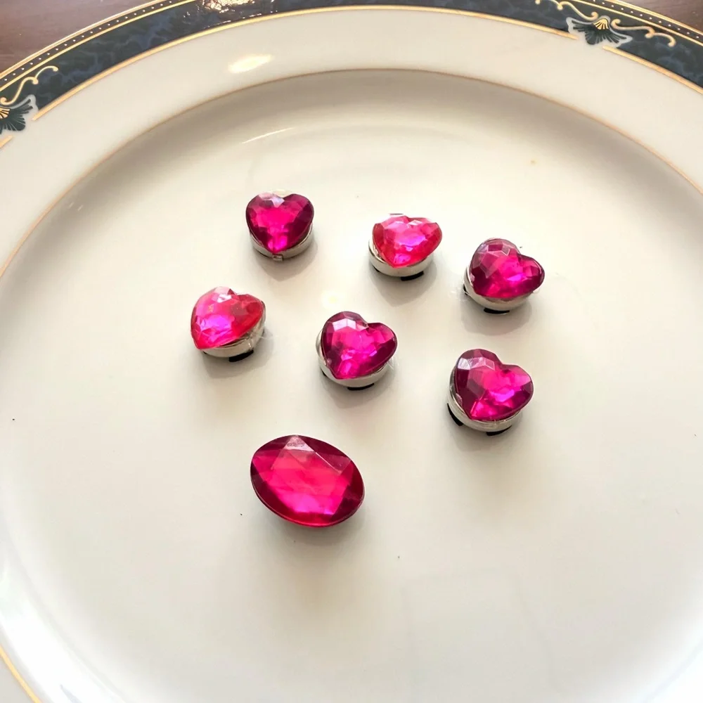 Heart-Shaped Pink Button Covers plus Oval - Picture 2 of 7